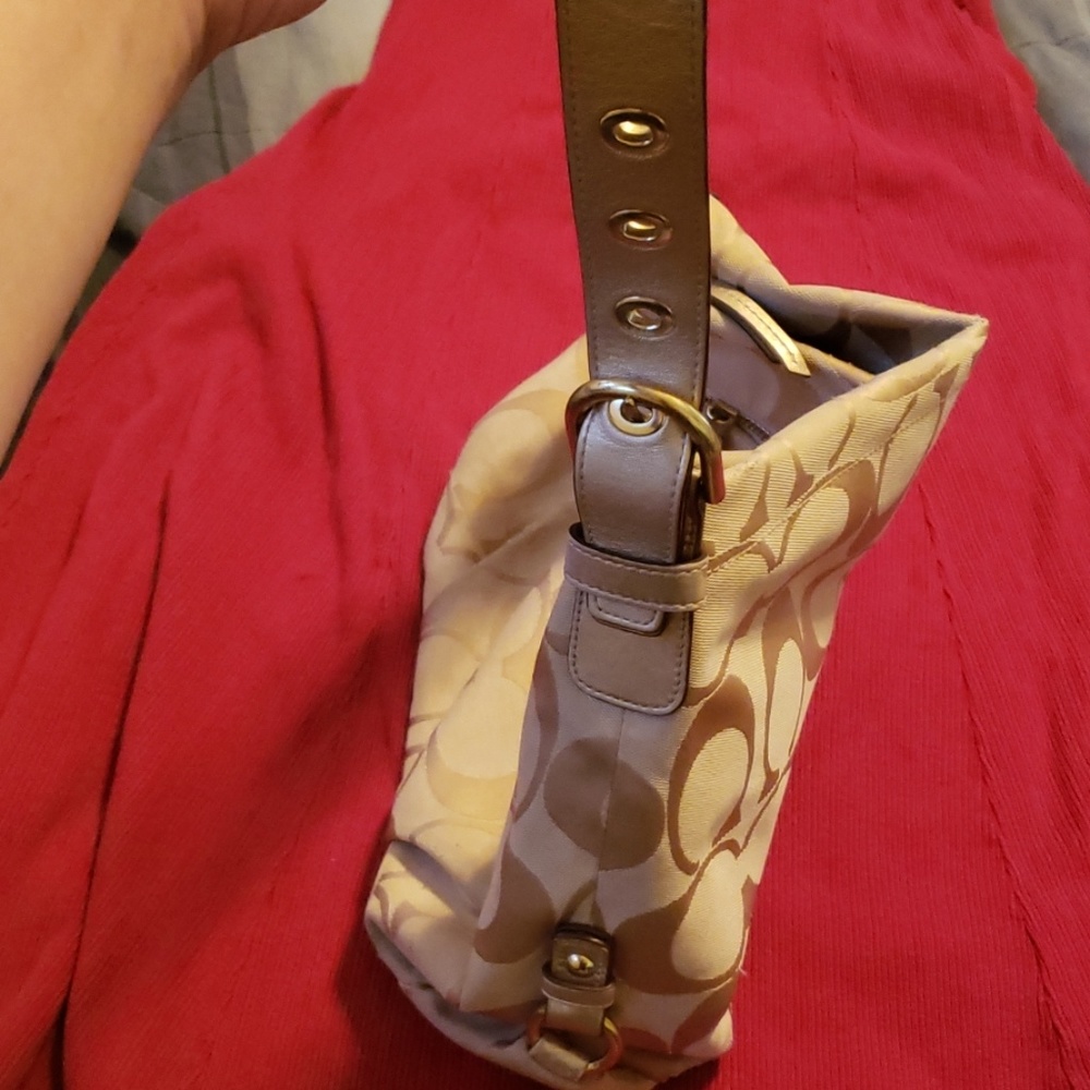 Coach purse - Picture 3 of 3